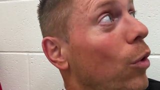 The Miz has been Stuck in a Locker Room Backstage at WWE RAW & People are Struggling to get him out