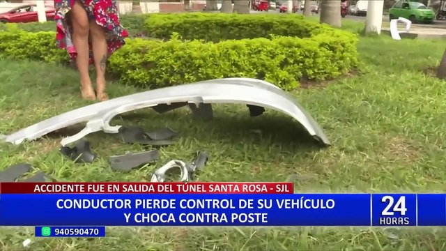 SJL: conductor pierde control de su vehículo y se estrella contra poste de luz