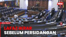 Anggota Dewan Rakyat lafaz ikrar Rukun Negara pertama kali sebelum persidangan