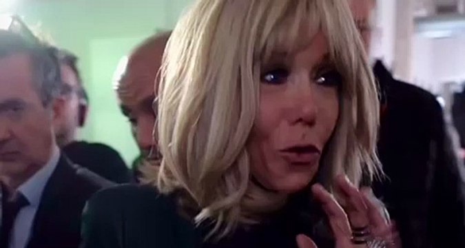 Brigitte #Macron #époustouflée Les 27 #diplômés du Master of Arts in Fashion Design de l’Institut français de la mode #IFM ont fait défiler ce lundi leurs #collections sur le #campus de la grande #école de #mode #parisienne.