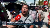 Damnificados por huracán 'Otis' en Acapulco permanecen a la espera de apoyos