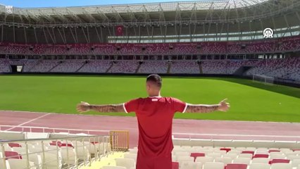 Rey Manaj, golleriyle Sivasspor'u sırtlıyor