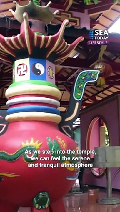 Unique custom at vihara gayatri