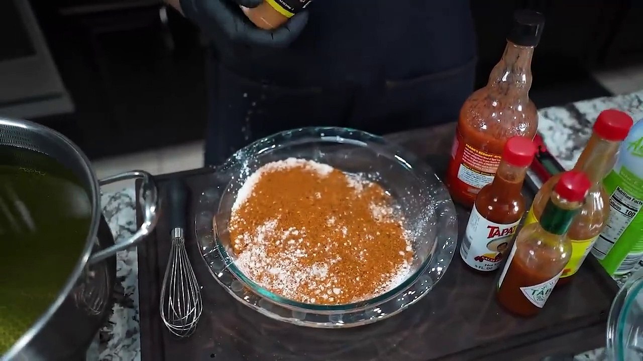 The Secret to the Perfect Fried Chicken Wings