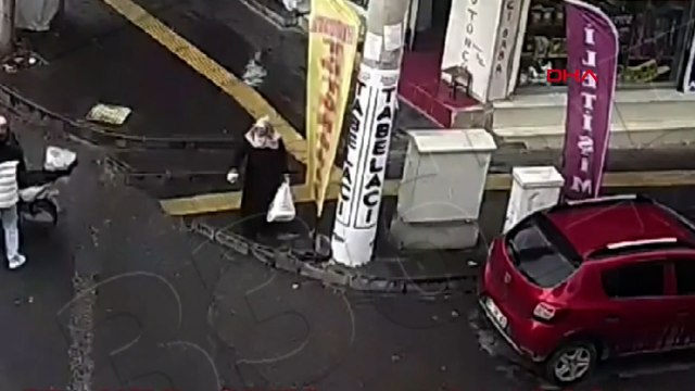 Yankesicilik yöntemiyle cep telefonu hırsızlığı kamerada