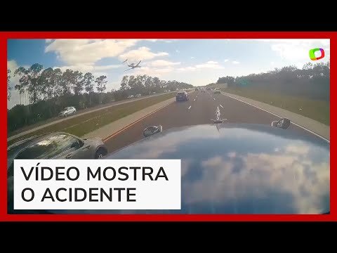 Jato explode após tentar pousar em rodovia nos EUA; duas pessoas morreram