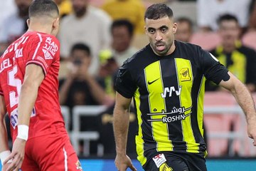 حمد الله يكسب رهانا طريفا أمام المحمدي