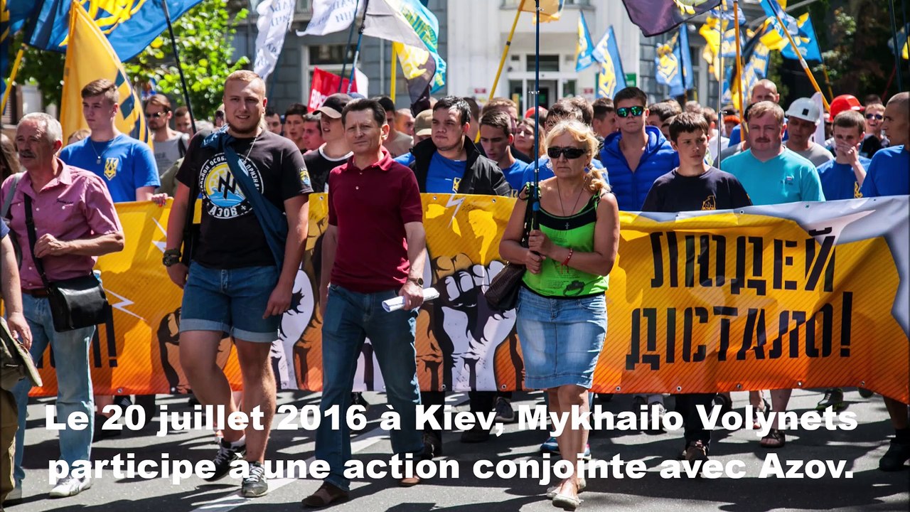 Le syndicaliste Mykhailo Volynets (KVPU) manifeste avec l’extrême droite ukrainienne (Azov, Corps national, parti Svoboda)