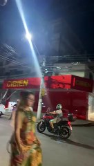 Pedaço de laje despenca em cima de farmacia de Cariacica