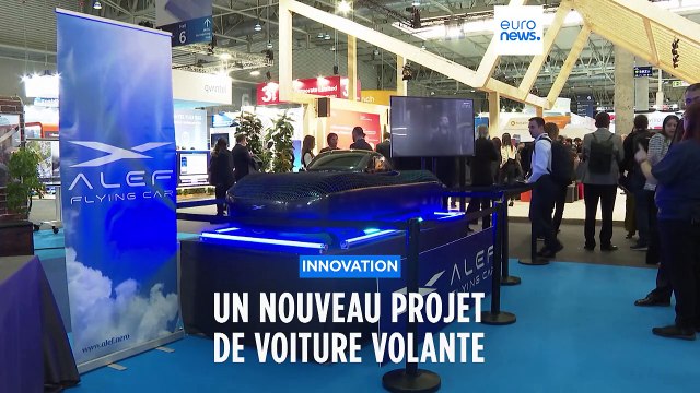 Une voiture volante fait sensation au salon mondial du mobile de Barcelone