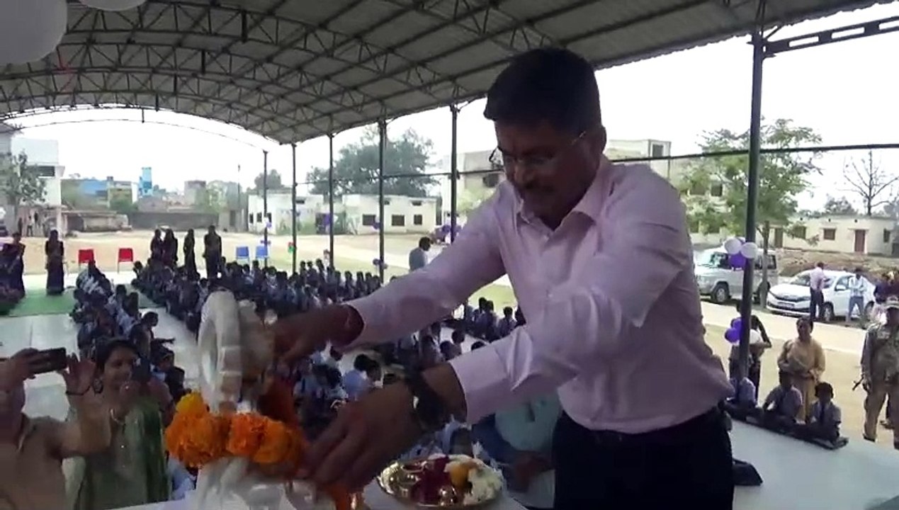 स्कूल के 350 से ज्यादा बच्चों के खिल उठे चेहरे