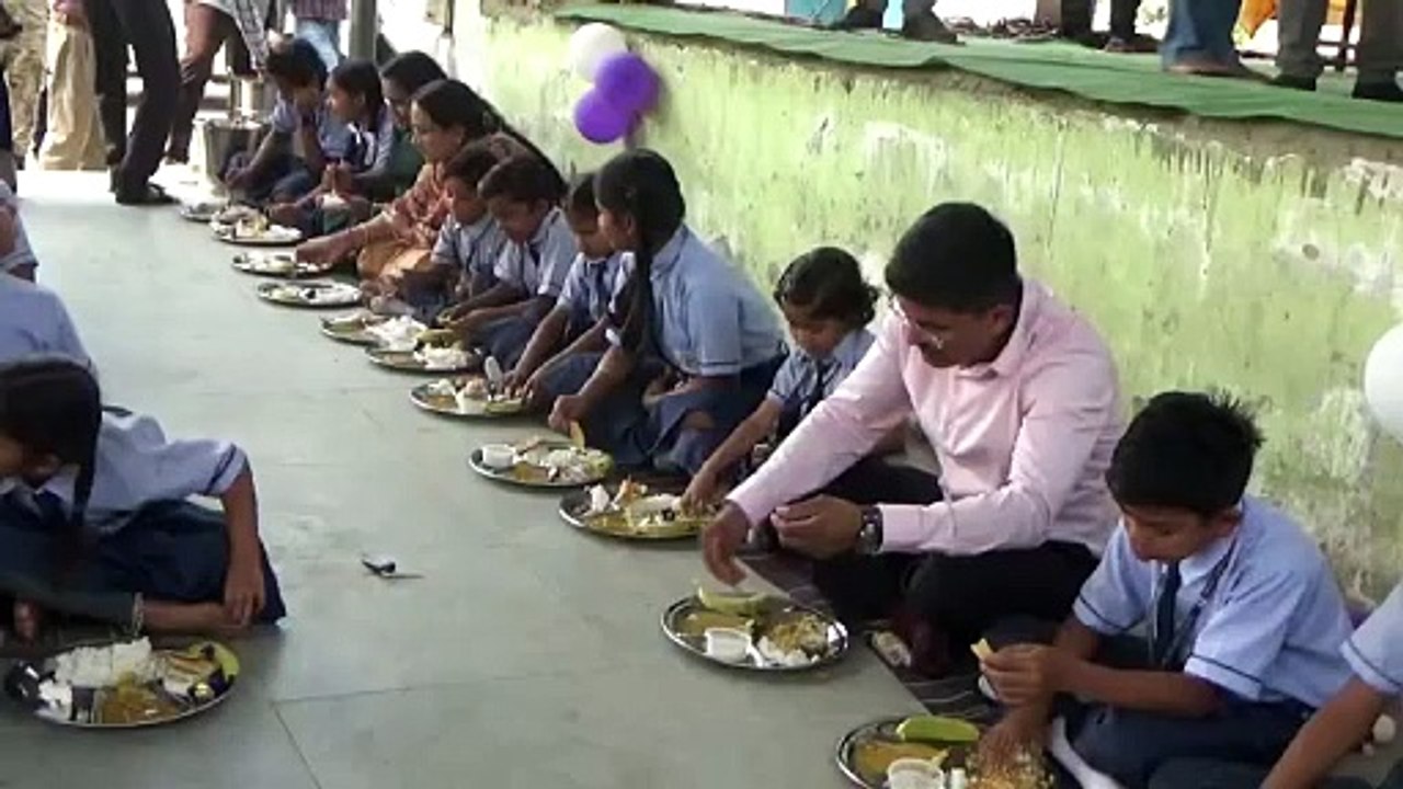 स्कूल के 350 से ज्यादा बच्चों के खिल उठे चेहरे