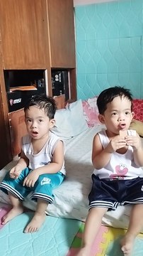 kaen ng buscuit ang kambal