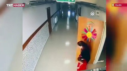 Boğazına madeni para kaçan öğrenciyi öğretmen kurtardı