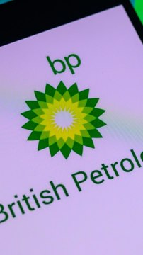 Il utilise les informations confidentielles du travail de sa femme pour réaliser plus d'un million d'euros de profits