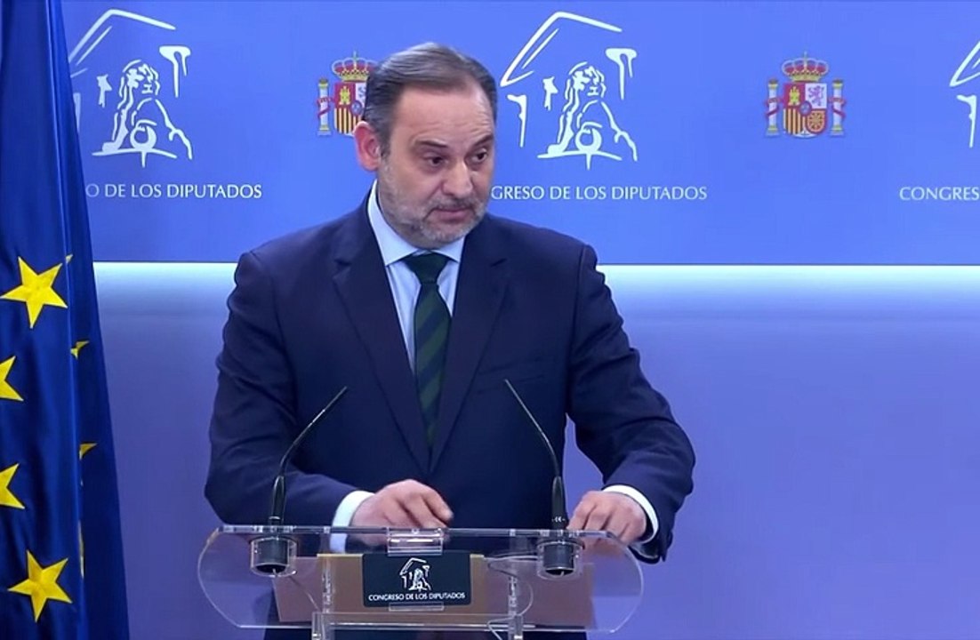 Ábalos desobedece al PSOE y se pasa al grupo mixto: «No puedo rendirme»