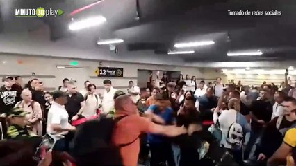 Caos en el aeropuerto Ernesto Cortissoz pasajeros se enfrentaron a policías y empleados de una aerolínea