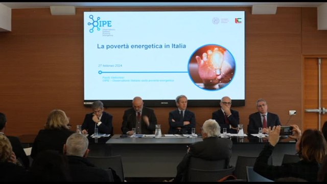 Oipe, nel 2022 in calo a 2 milioni le famiglie in povertà energetica