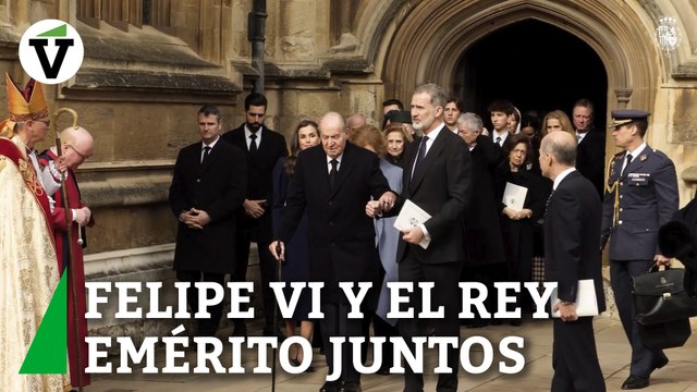 Felipe VI y el Rey emérito juntos en el funeral de Constantino de Grecia