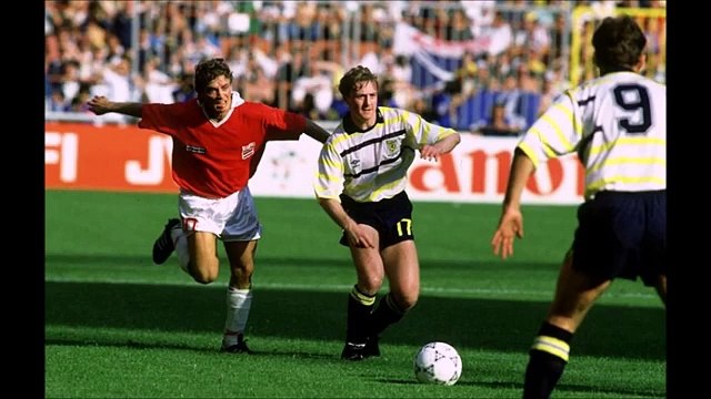 Copa do Mundo 1990 Escócia x Costa Rica (Grupo C) com Silvio Luís (Band) jogo completo (audio)