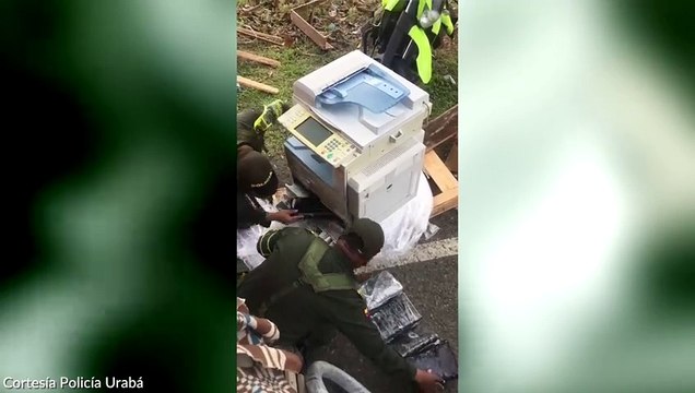 17-03-18 Dentro de una fotocopiadora asi hallaron 36 kilos de marihuana en via de Uraba