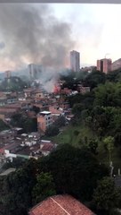 Reportan voraz incendio en Villa Hermosa