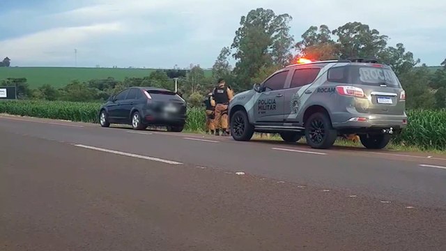 Rocam realiza abordagem a condutor de Focus na BR-163, em Cascavel