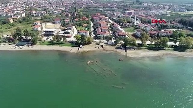 İznik'te suların çekilmesiyle tarihi bazilika ortaya çıktı. İnsanlar merak içinde ne olacağını bekliyor