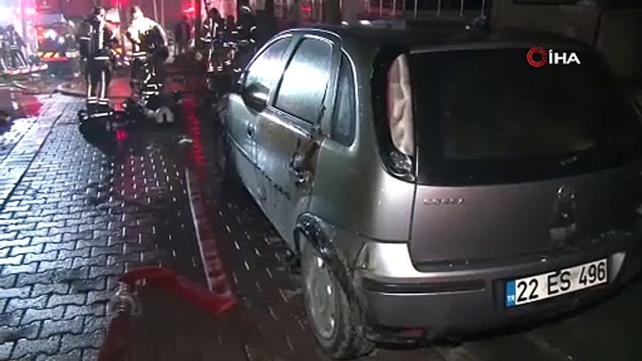 Avcılar’da tekstil imalathanesinde korkutan yangın: 4 katlı bina alev alev yandı