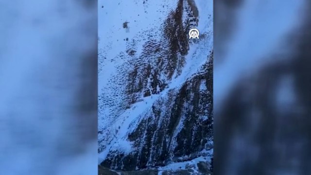 Bingöl’de çığ düştü: Çığ altında kaldığı düşünülen 1 kişi aranıyor