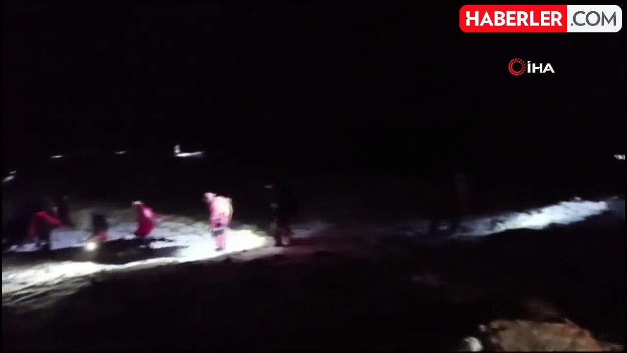 Bingöl'de çığ düştü: Çığ altında kaldığı düşünülen 1 kişi aranıyor