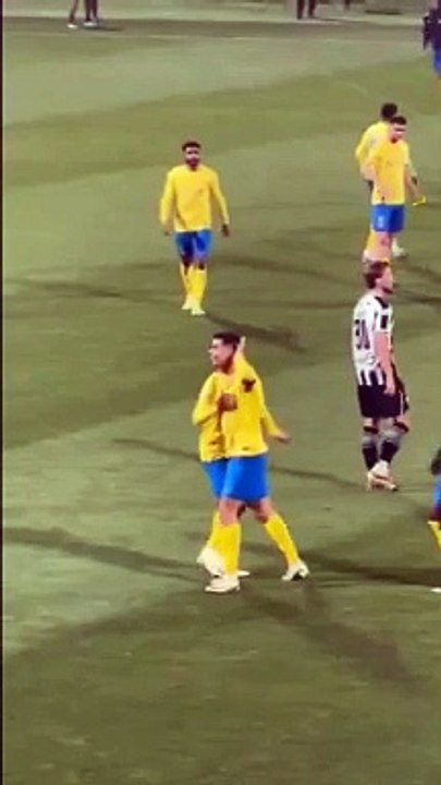 Le geste obscène de Cristiano Ronaldo envers les supporters qui crient Messi