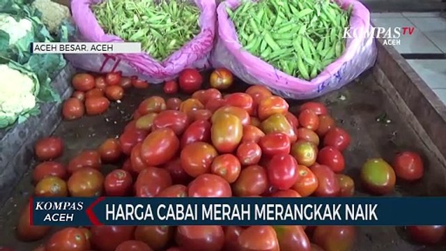 Pasokan Berkurang Harga Cabai Merah Merangkak Naik