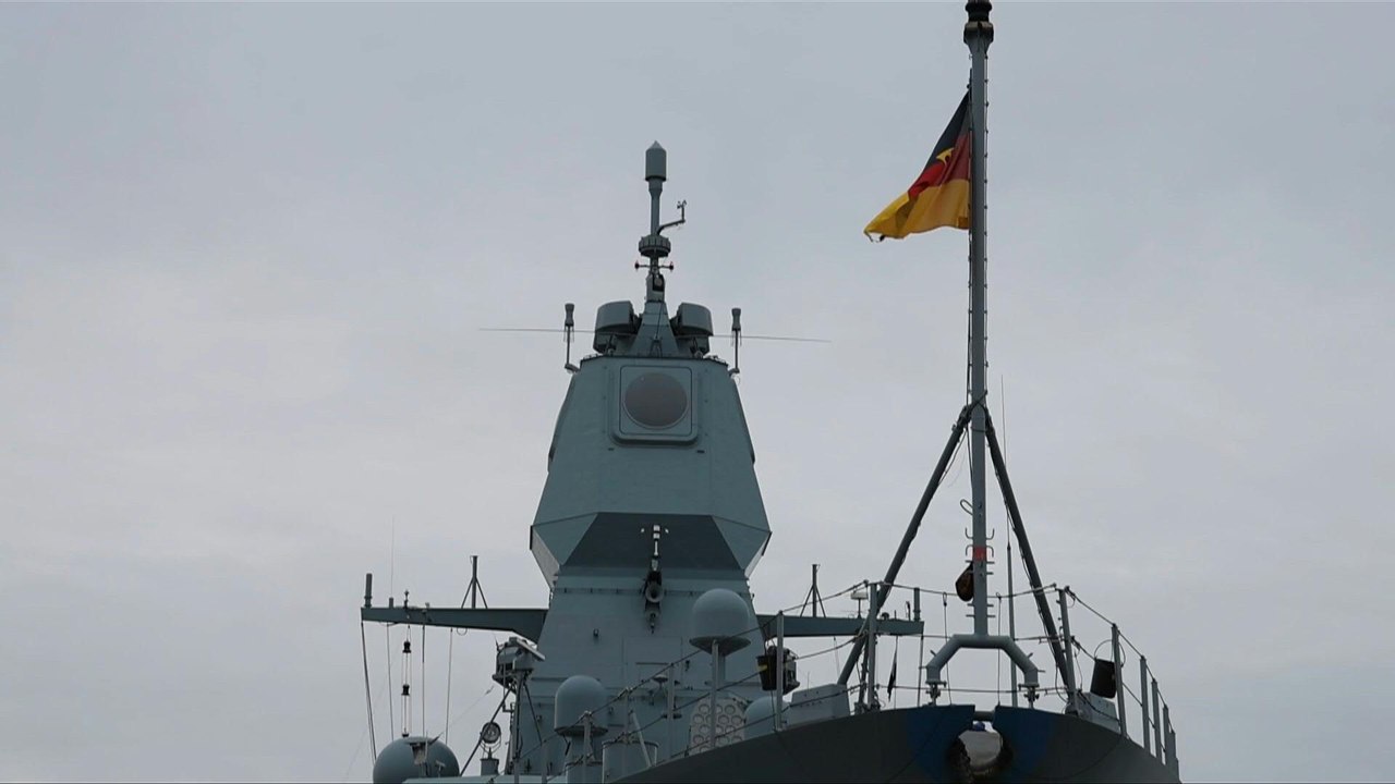 Deutsche Fregatte 'Hessen' wehrt erstmals Huthi-Angriff ab