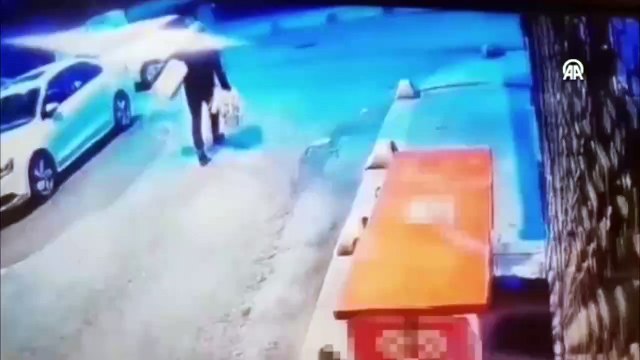 Tadilat nedeniyle boşaltılan evdeki montajlı eşyaları çalan zanlı tutuklandı