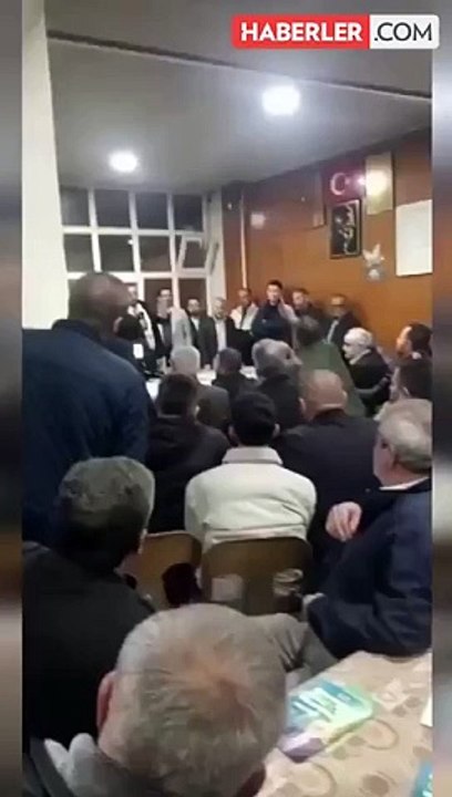 Vatandaştan belediye başkan adayına tepki: 25 yıllık AK Partiliğimi bıraktım