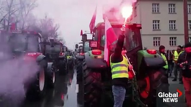 Polish farmers block roads, Ukraine border in protest against EU policies