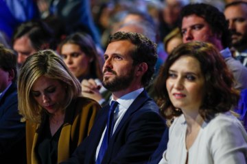 Video herunterladen: HEMEROTECA: El día que Casado señaló a Ayuso por las comisiones de su hermano