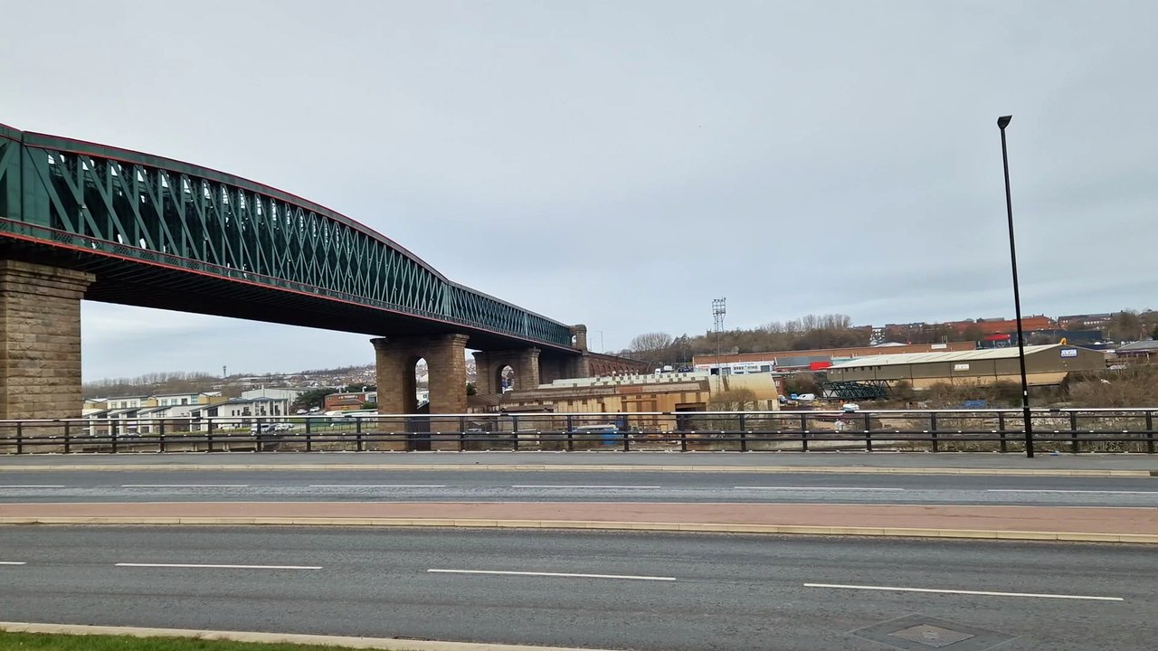 Queen Alexandra Bridge on a bright February morning NW - video Dailymotion