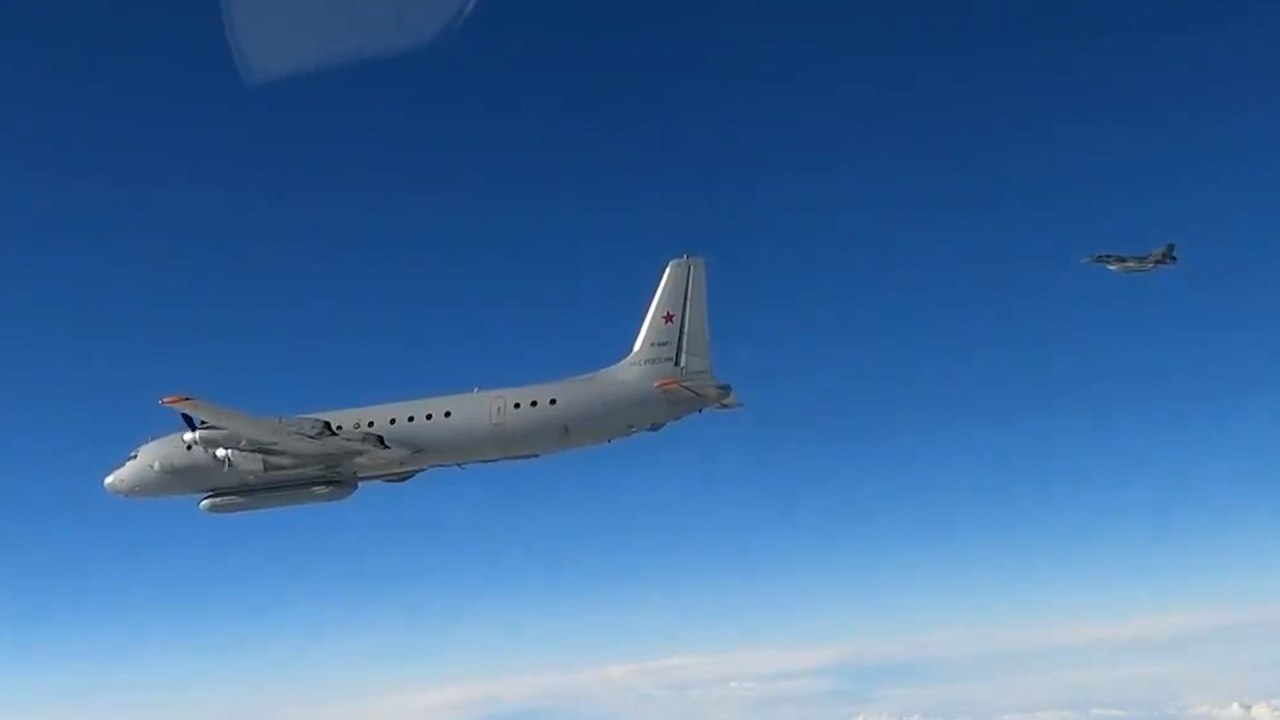 Un Mirage français intercepte un avion russe au large des côtes estoniennes