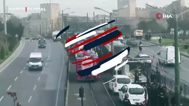 Topkapı'da bir kişiye tramvay çarptı, seferler durduruldu