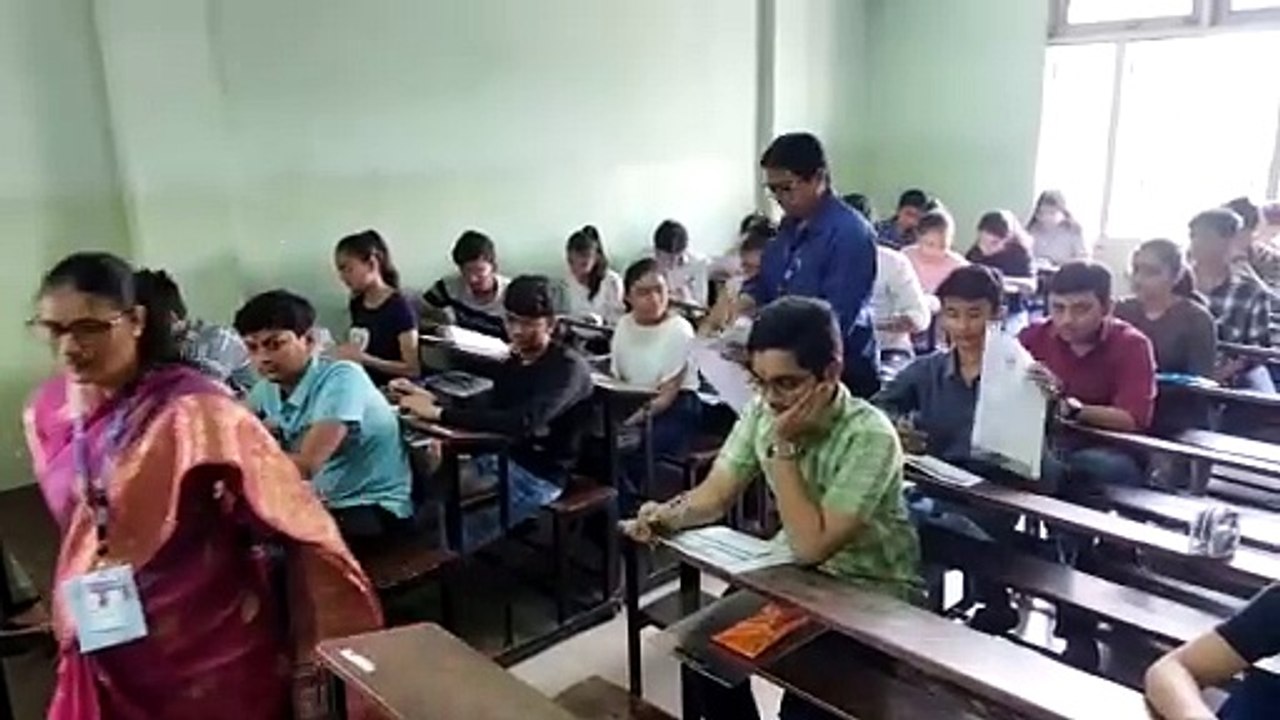 SURAT VIDEO : GSEB ने परीक्षा शुरू होने से पहले किया  विद्यार्थियों को सावधान