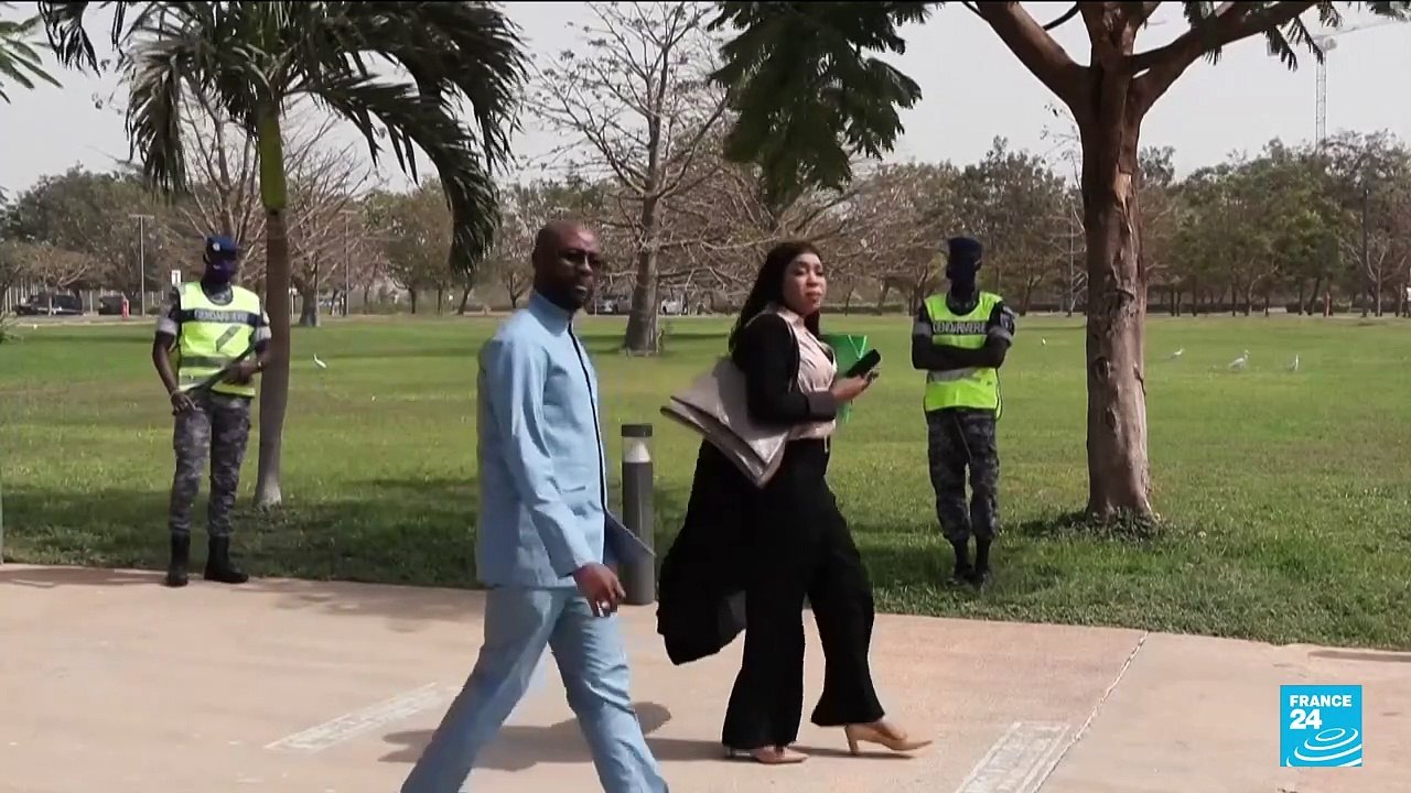 Présidentielle au Sénégal : une commission prop...