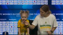 Australie - La fille de Katrina Gorry lui vole la vedette en conférence de presse