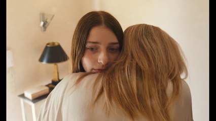 La chica que sanaba (Holly) - Tráiler oficial VOSE