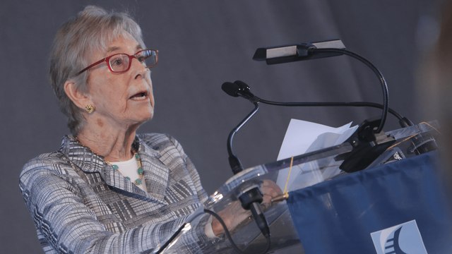 Widow of top Warren Buffett investor donates $1 billion to cover tuition for all future students of Albert Einstein College of Medicine