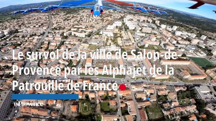 Le survol de la ville de Salon-de-Provence par les Alphajet de la Patrouille de France