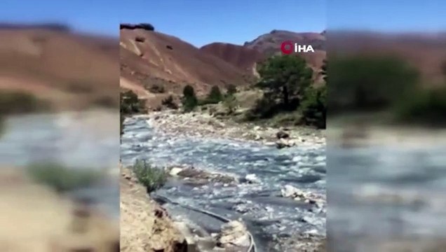 Atık sular Fırat Nehri’ne dökülen çayı kapladı! Köylüler harekete geçti