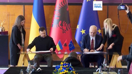 Zelenski pide en una cumbre en Albania más municiones para hacer frente a Rusia