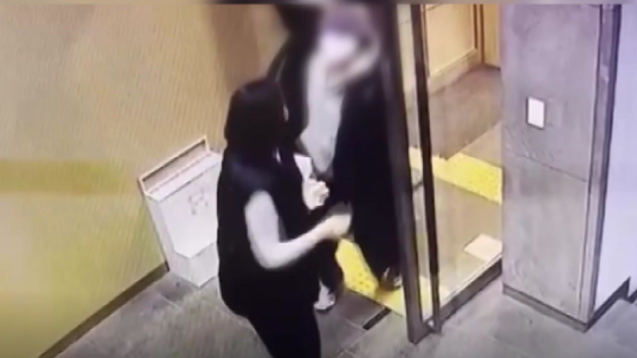 유아인에게 커피 던지고, 배현진 습격..."관심 받고 싶어 우발적 범행" [띵동 이슈...